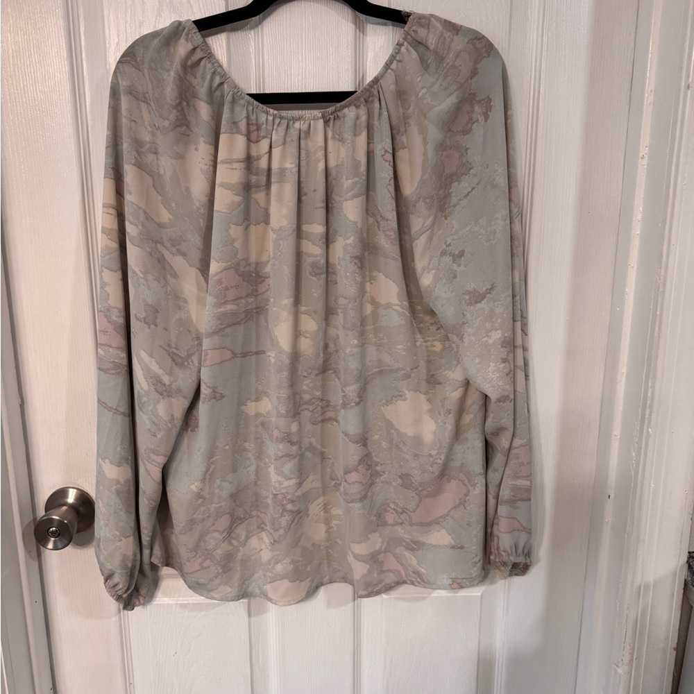 Patterned blouse - Picture 3 of 3